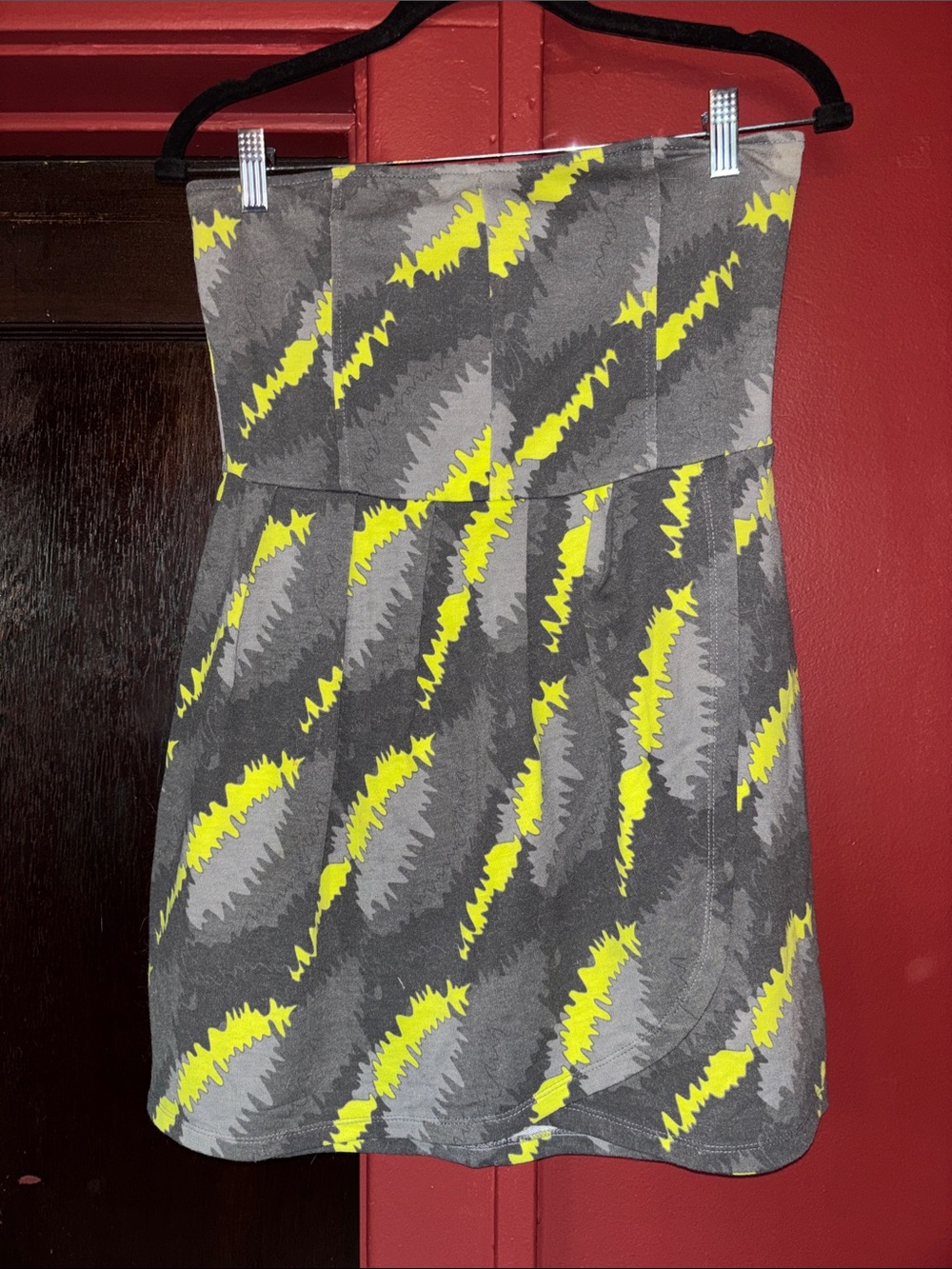 Rue21 Grey Dress with Neon Yellow Abstract Accents
